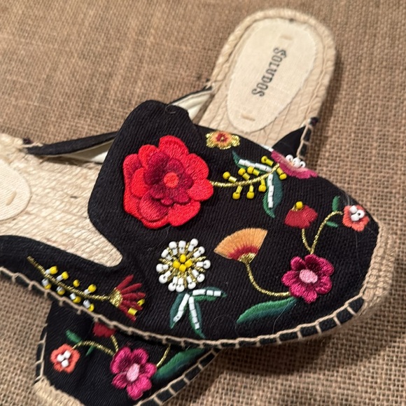 SOLUDOS Embroidered and Beaded Slides - Picture 6 of 7